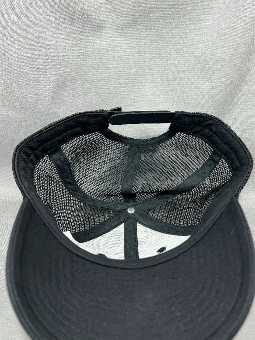 Patagonia P6 Trucker Hat Snapback Black Mesh Hiking Outdoor Adjustable Mens Cap